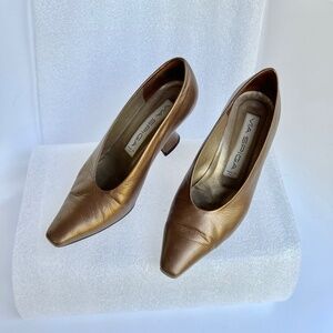 VTG Via Spiga Leather Upper Classic Block Heel Pointy Toe Heels Pumps Sz 6 Italy